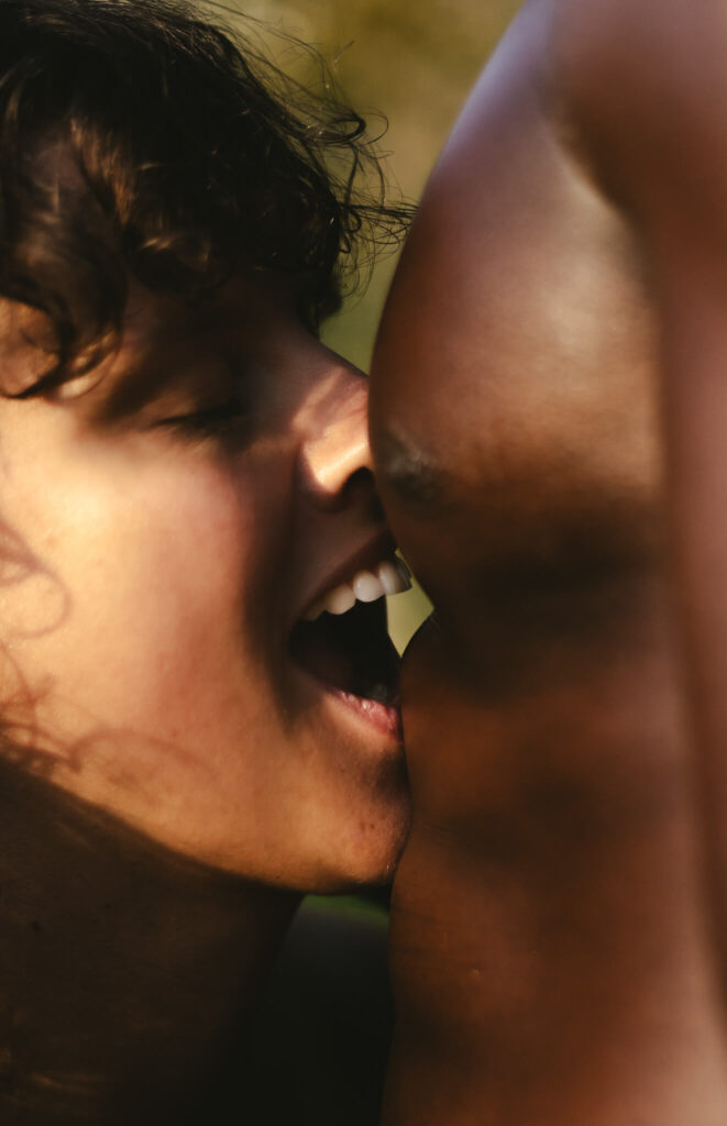 sesja zdjęciowa pary w plenerze