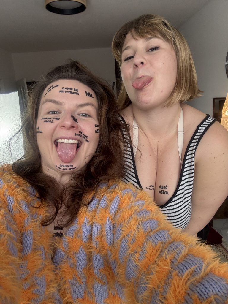 NIE JESTEM PO TO, BY WYGLĄDAĆ. Neuroróżnorodność, a ciało. 2 IMG 6424 768x1024 1