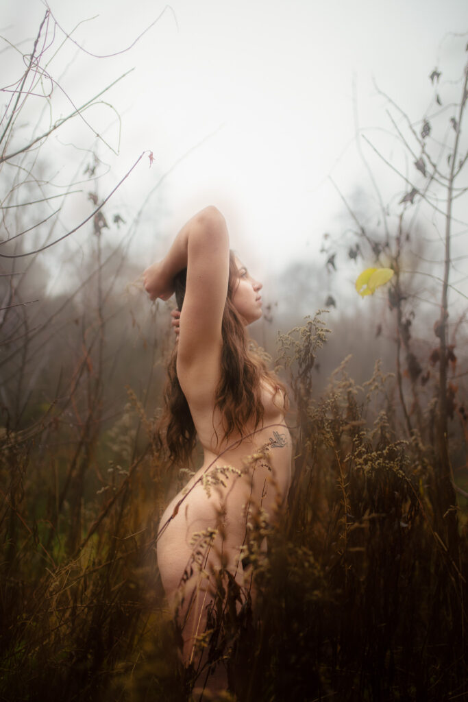 Praca z ciałem metodą fotograficznej arteterapii 6 ciałożyczliwy portret jesienny kobiecy