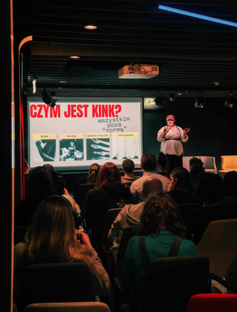 marta mlot na scenie1